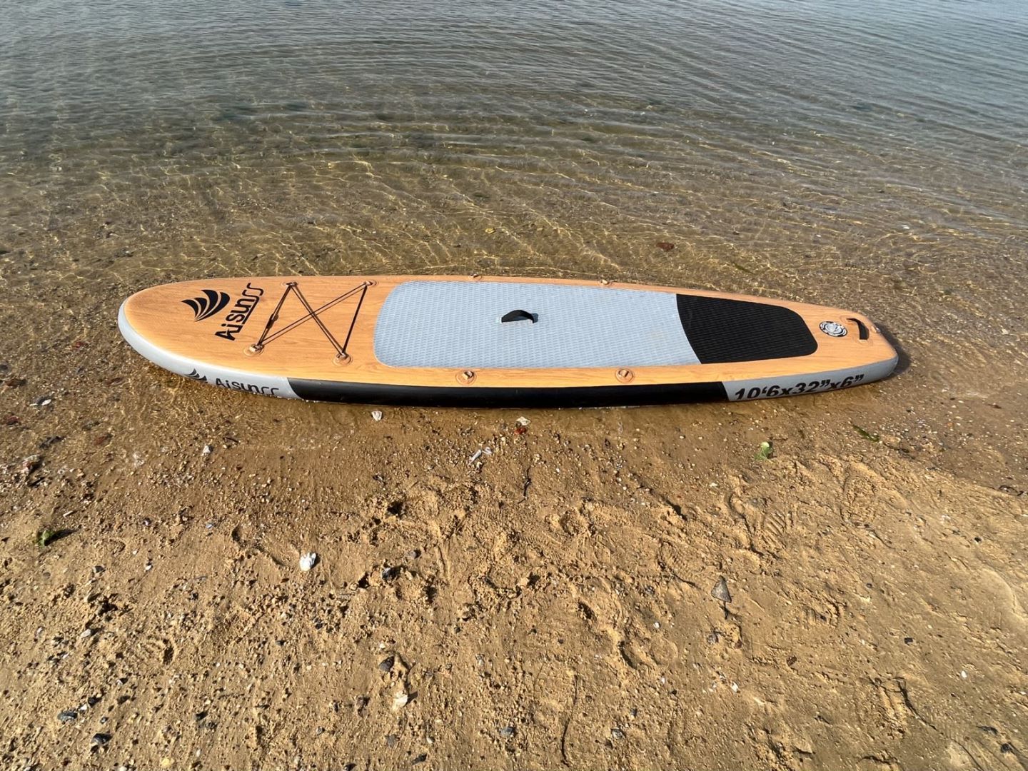 Wooden surfboards, water sports products suitable for adults, high quality and durable